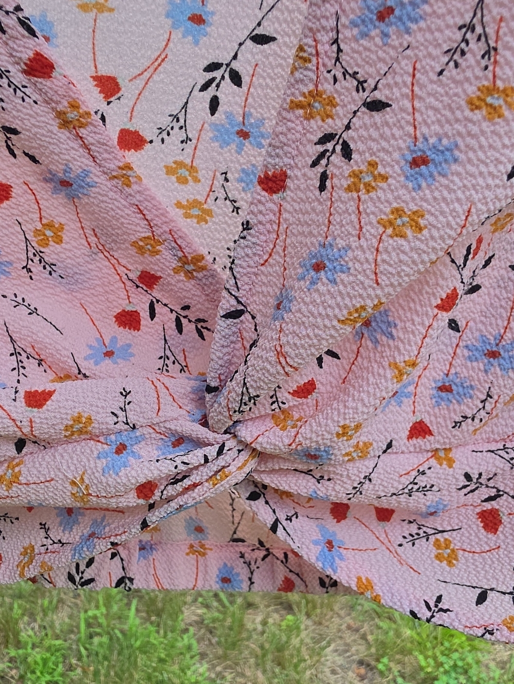 H&M Twist Front Floral Crop Top - Picture 5 of 5